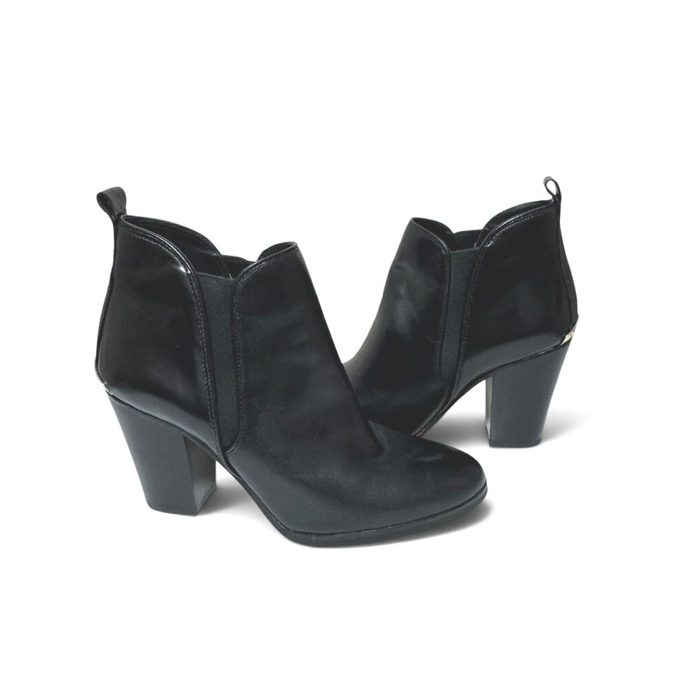 Michael Kors Brandy Ankle Boots Size 9 Black Leather Gold-Tone Brand Accent